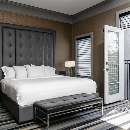Hotel Arts Kensington YYC Esterno foto