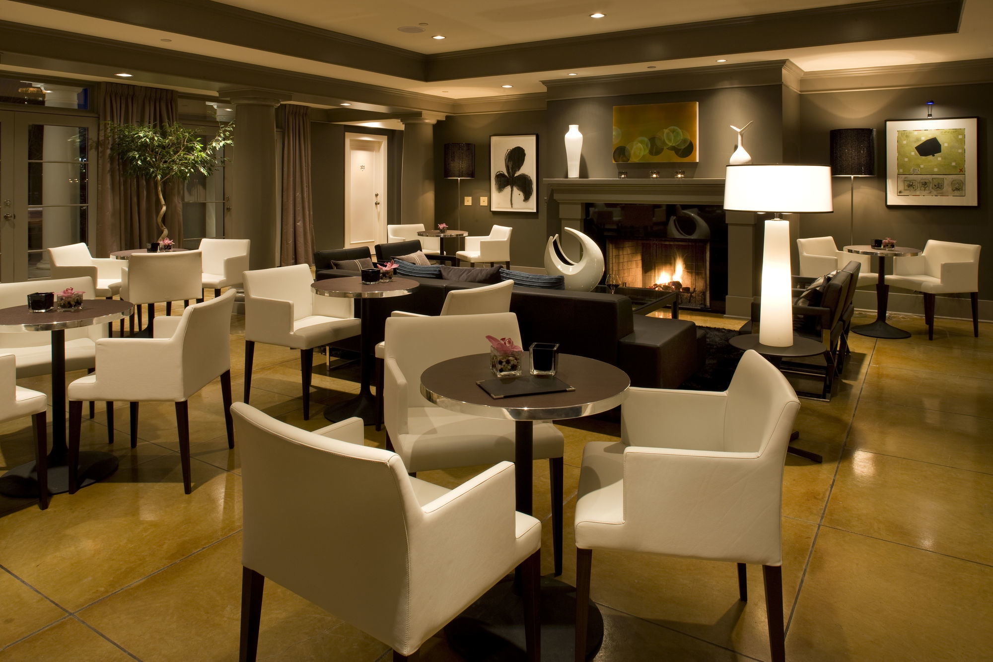 Hotel Arts Kensington YYC Esterno foto