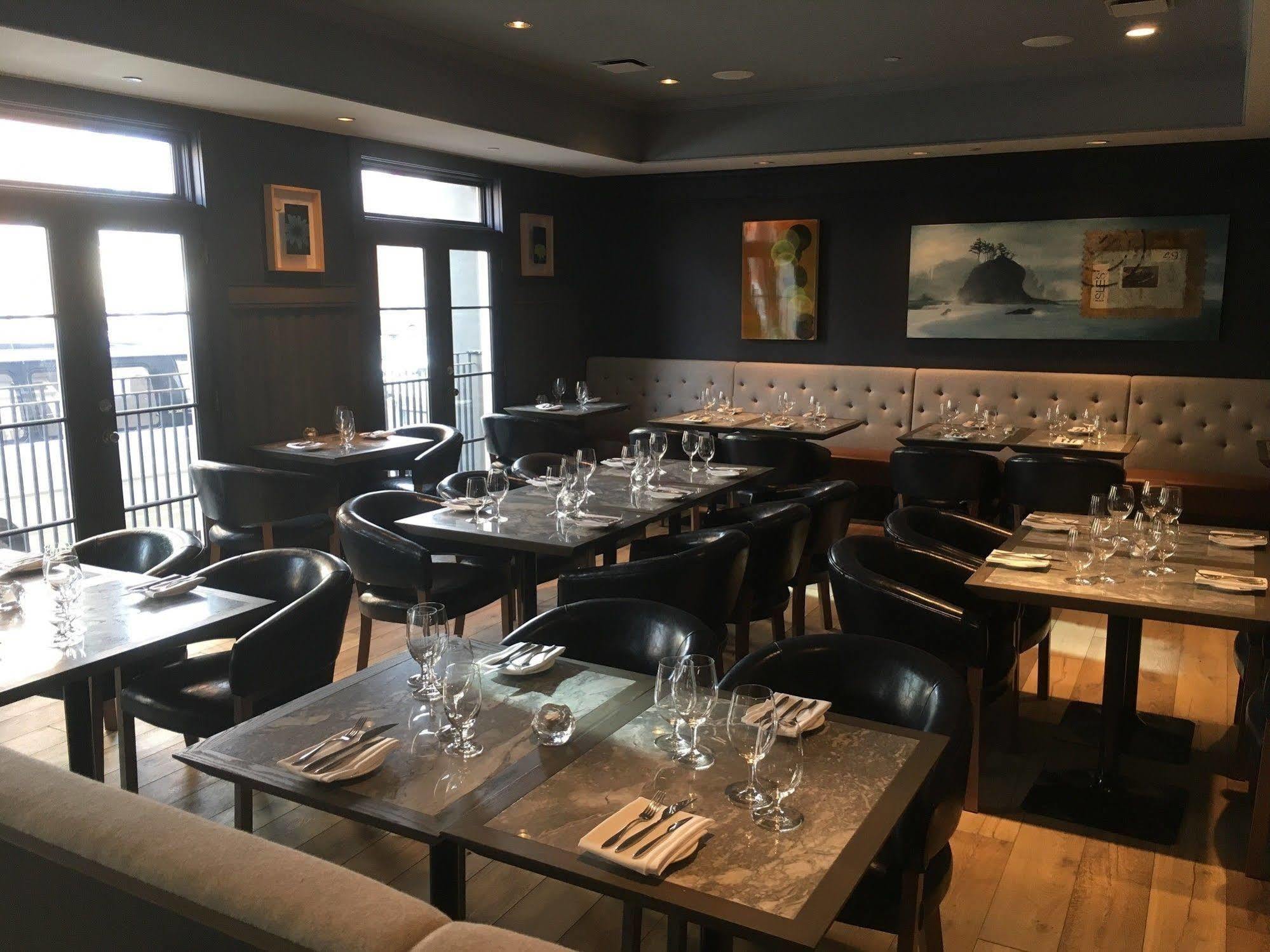 Hotel Arts Kensington YYC Esterno foto