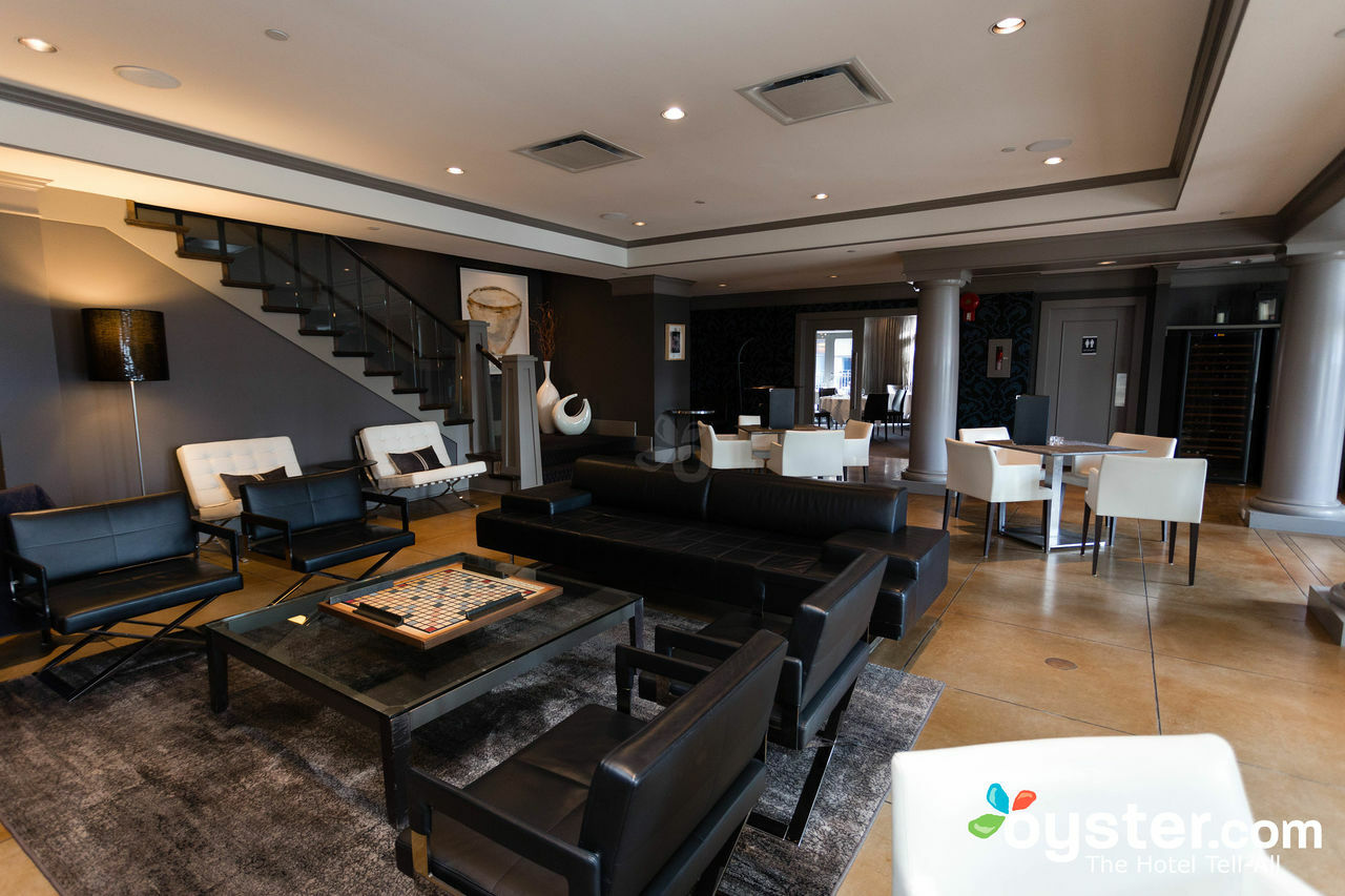 Hotel Arts Kensington YYC Esterno foto