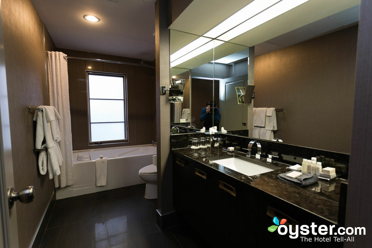 Hotel Arts Kensington YYC Esterno foto